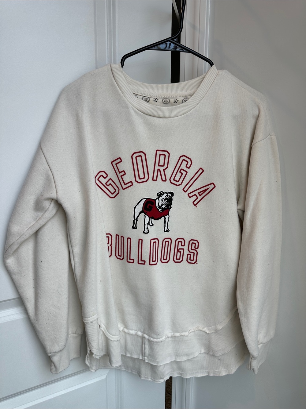 Georgia Bulldogs Cream College Logo Sweatshirt